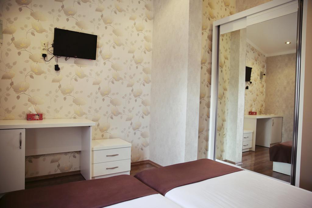 Rondo Hotel Tbilisi Room photo